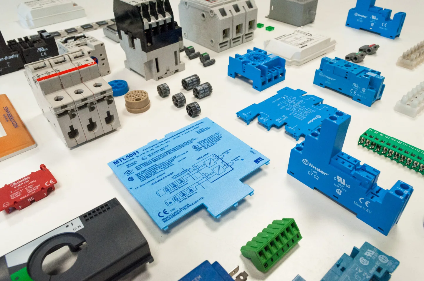 Tampodruk na elementach elektrotechnicznych